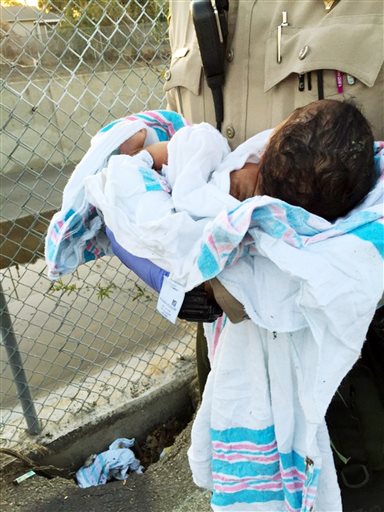 Los Angeles Mother in Custody, Accused of Burying Her Newborn Alive | Video