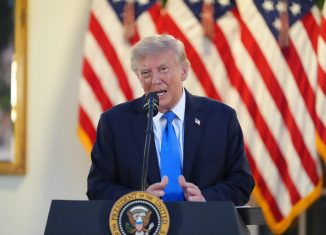 Trump Calls on Iranian People to “Rise Up and Fight”